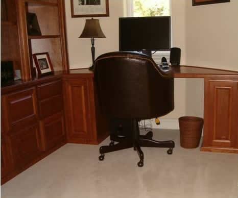 Home office before room remodel